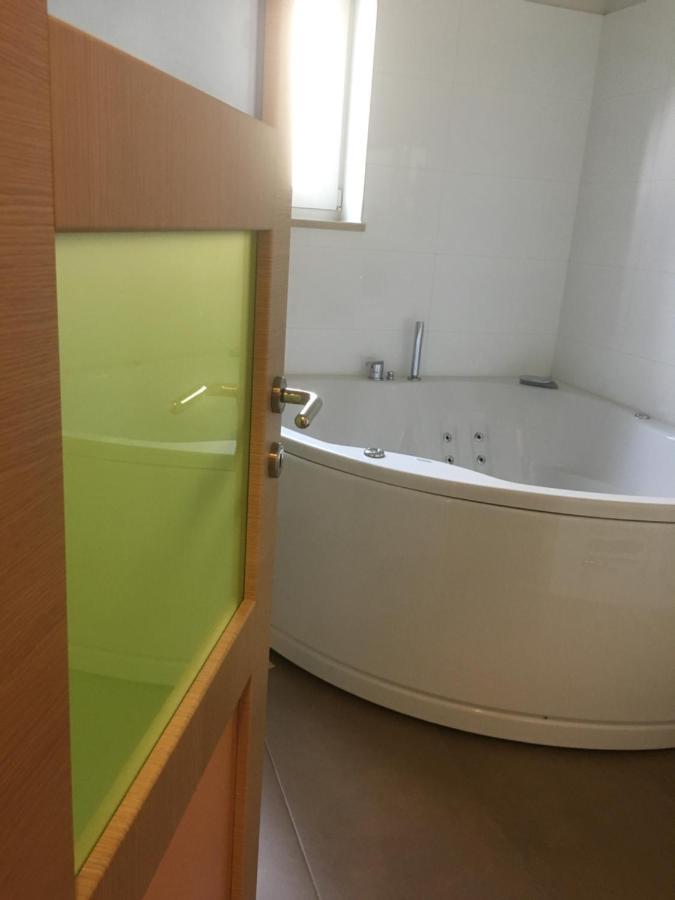 Appartamento House Mia Ližnjan Esterno foto
