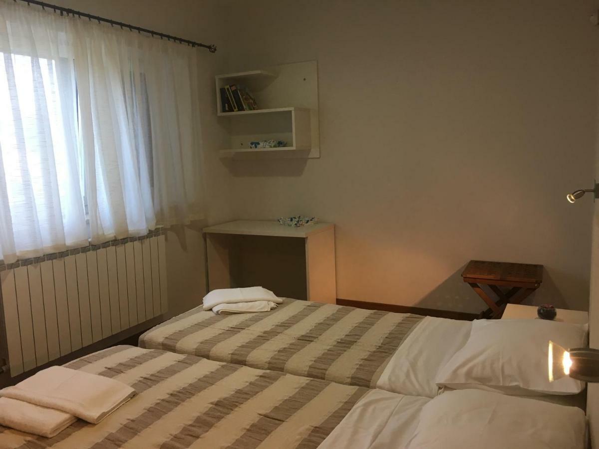Appartamento House Mia Ližnjan Esterno foto