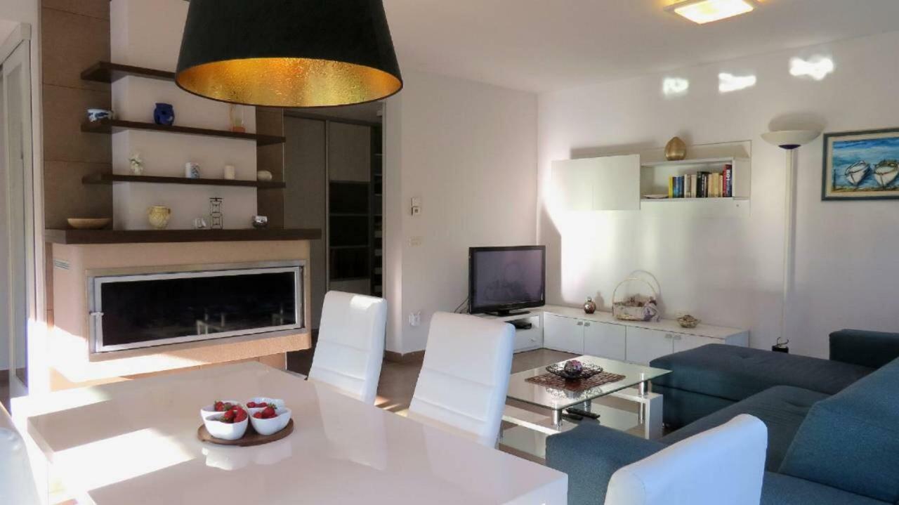 Appartamento House Mia Ližnjan Esterno foto