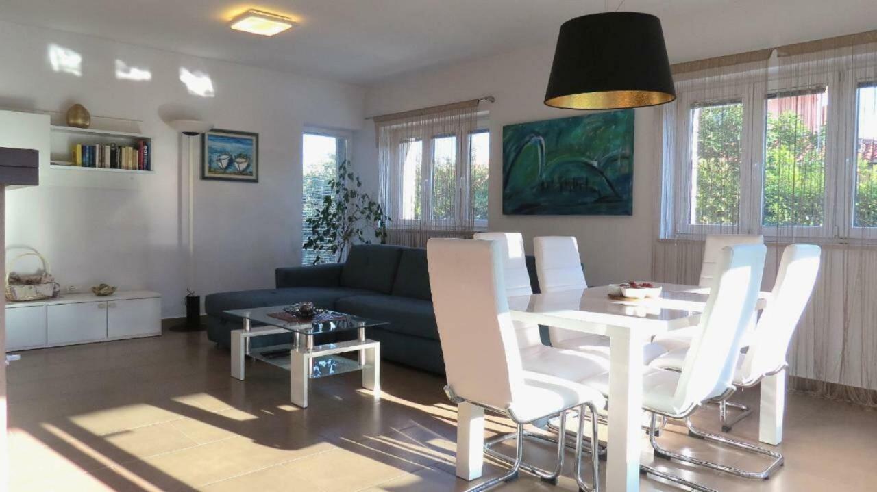 Appartamento House Mia Ližnjan Esterno foto